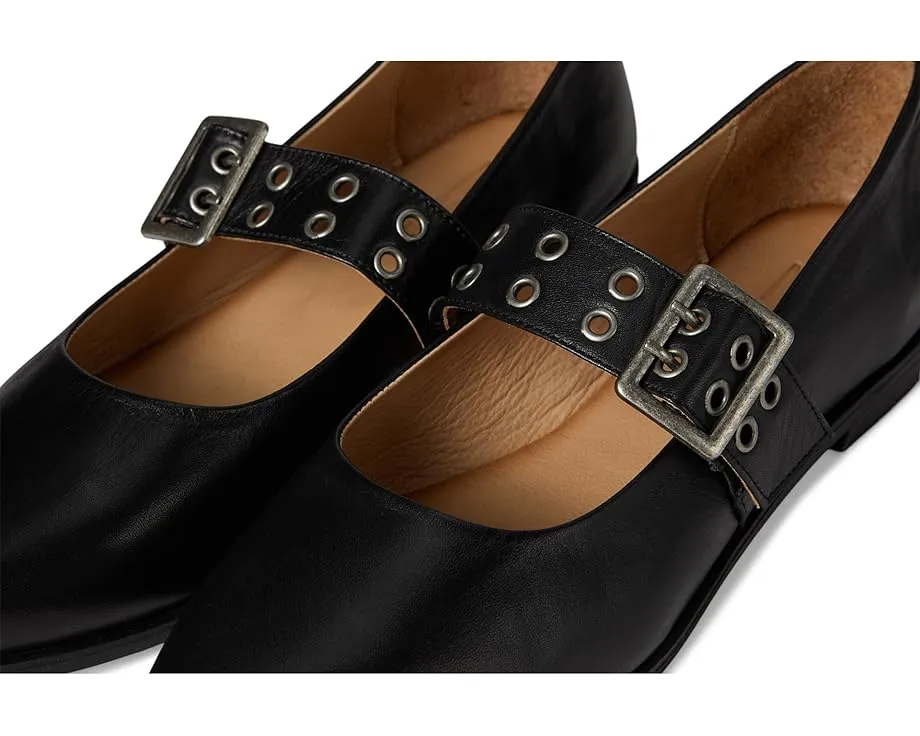 Балетки Feenix с ремешком на пряжке из мягкой кожи от Miz Mooz