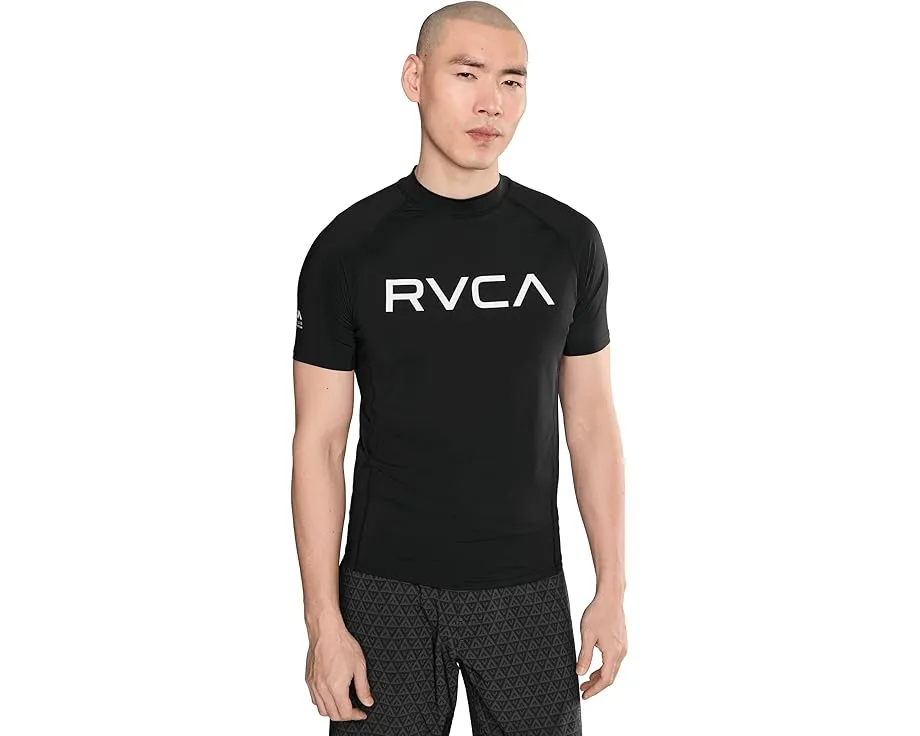 Короткий рашгард RVCA с защитой от солнца
