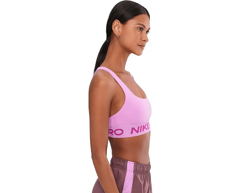 Спортивный бюстгальтер Nike Pro с легкой поддержкой и мягкими чашками
