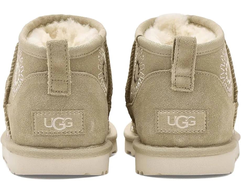 Детские угги UGG Kids Classic Ultra Mini Sun Stitched с вышивкой