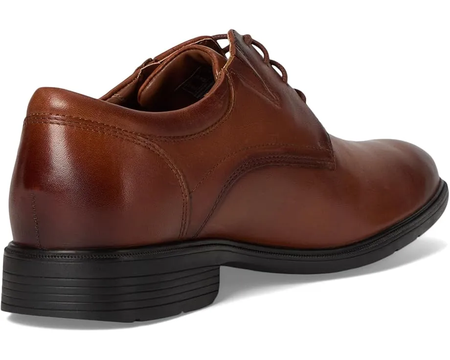 Туфли Clarks Steadwell Lace с миндалевидным носком и противоскользящей подошвой