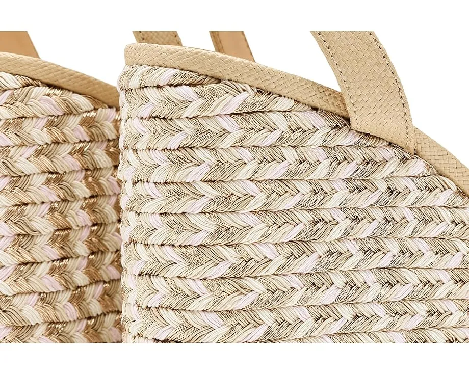 Босоножки GUESS Everly на платформе и клиновом каблуке