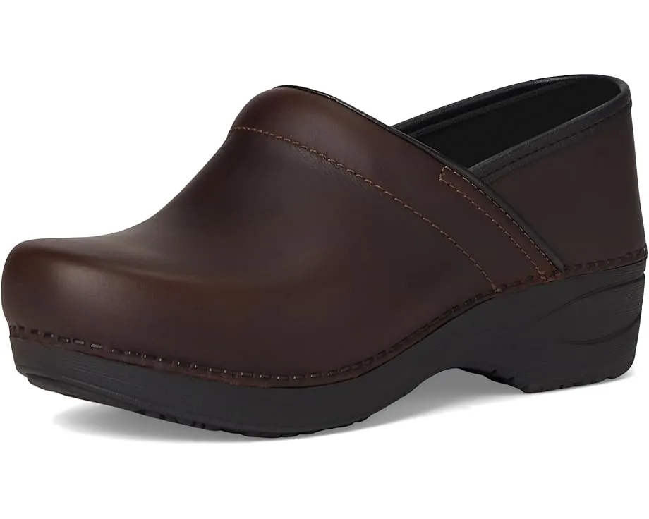 Клог Dansko XP 2.0 с кожаным верхом и противоскользящей подошвой для профессиональной носки