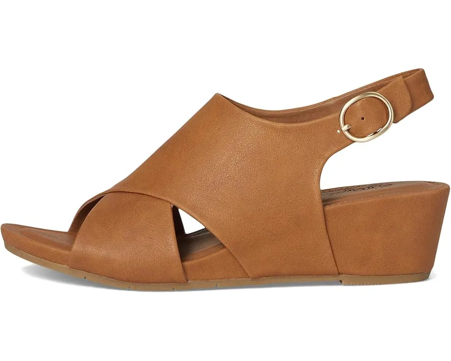 Сандалии EuroSoft Rhonda на клиновидном каблуке с регулируемой пряжкой