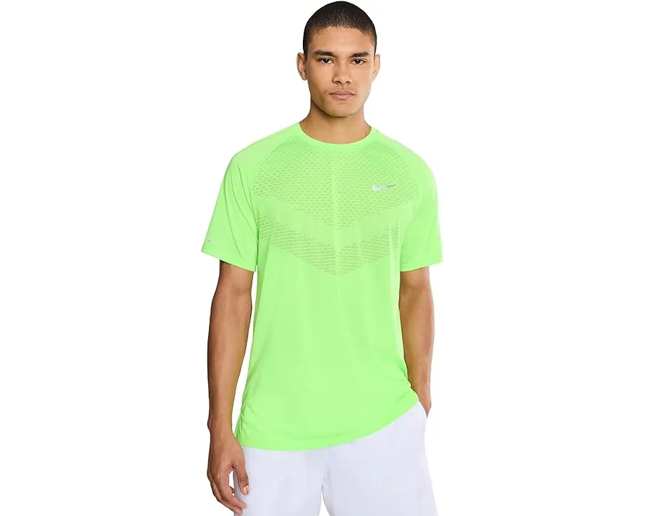 Беговой топ Nike Stride Dri-FIT Adv с коротким рукавом