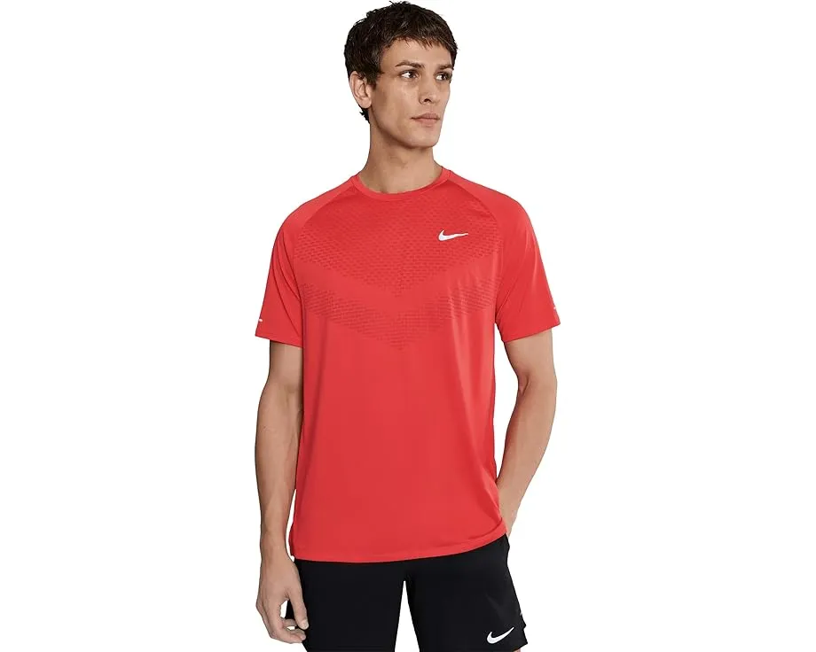 Беговой топ Nike Stride Dri-FIT Adv с коротким рукавом