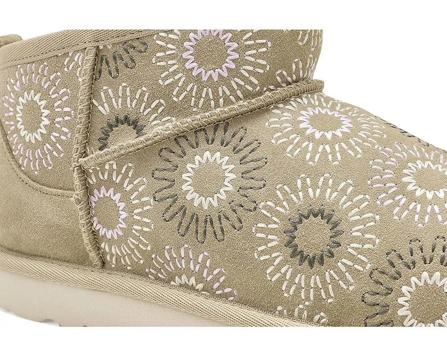 Детские угги UGG Kids Classic Ultra Mini Sun Stitched с вышивкой