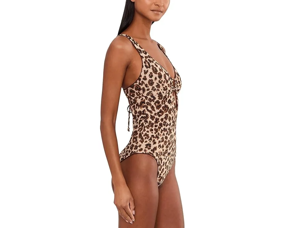 Купальник Safari Leopard Tatum Ring Cut Out от BECCA с вырезом