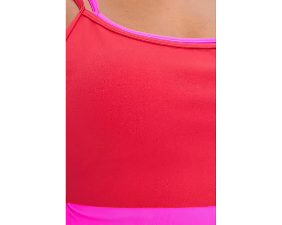 Кроп-топ Vinny от Beach Riot с регулируемыми бретелями и влагоотводящей тканью