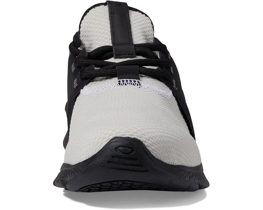 Кроссовки Oakley Dry с сетчатыми вставками и удобной стелькой CELLFIT