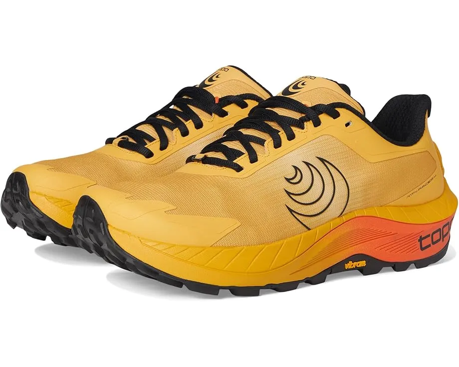 Трейловые кроссовки Topo Athletic MTN Racer 4 с высоким профилем амортизации и подошвой Vibram Megagrip