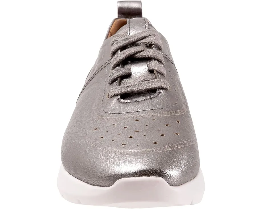 Кроссовки SoftWalk Stella из кожи с перфорацией