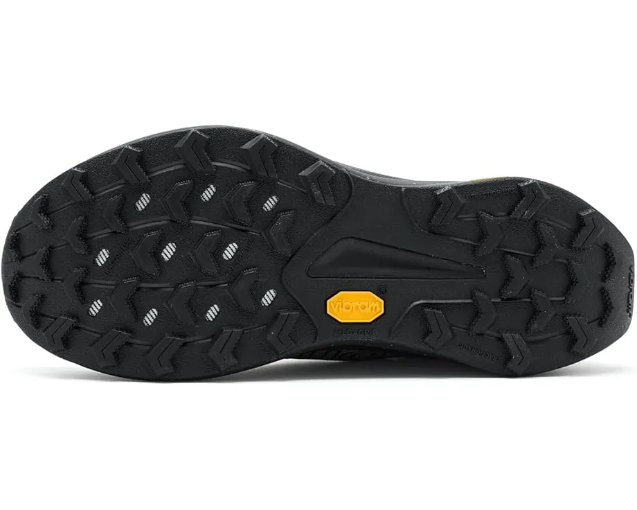 Трейловые кроссовки Saucony Peregrine 16 с подошвой Vibram MegaGrip и усиленной амортизацией PWRRUN