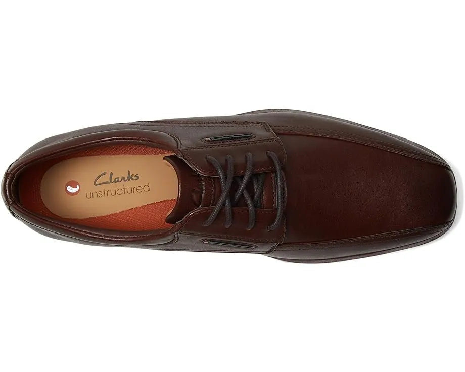 Clarks Un Kendric Way с кожаным верхом и круглым носком