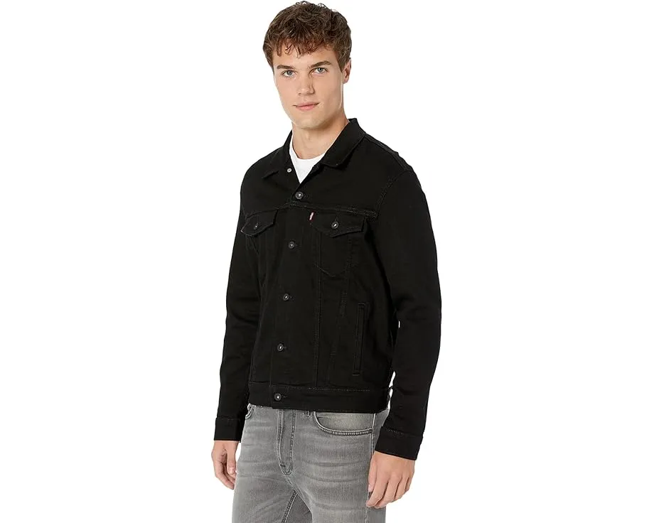 Куртка Trucker от Levi's с классическим дизайном и накладными карманами