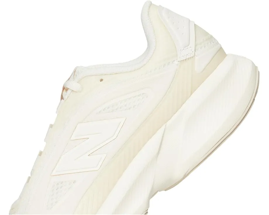 Беговые кроссовки New Balance Catalyst с технологией DynaSoft и резиновыми вставками