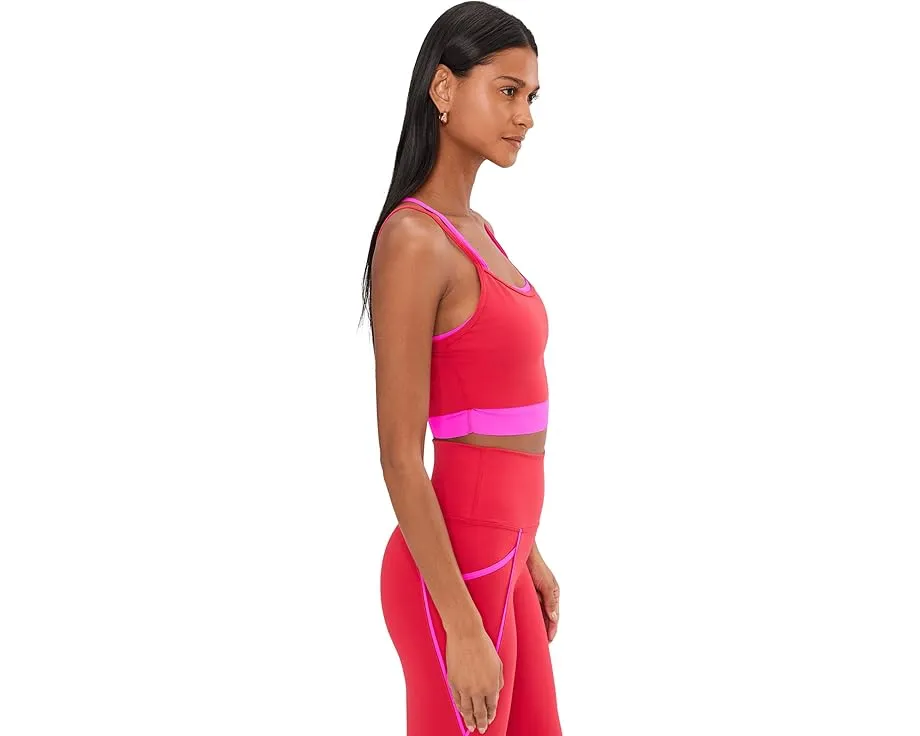 Кроп-топ Vinny от Beach Riot с регулируемыми бретелями и влагоотводящей тканью