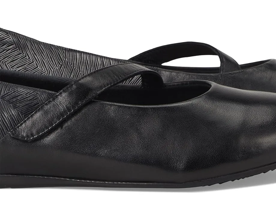 Балетки SoftWalk Syracuse Mary Jane из кожи на липучке со съемной стелькой