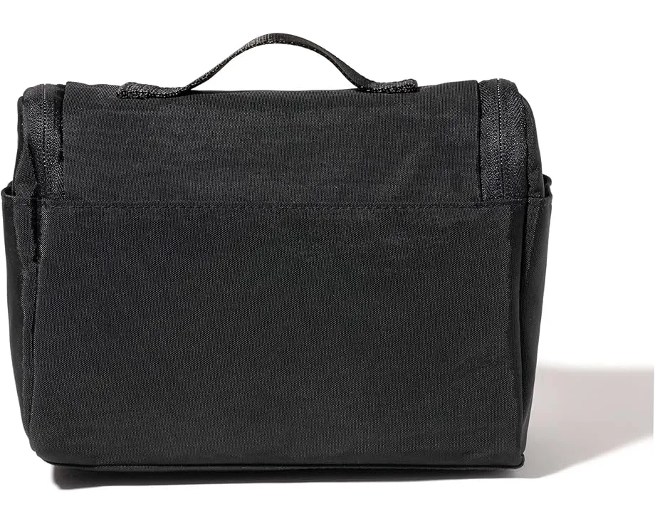 Дорожная косметичка Baggallini Small Toiletry Kit с карманами