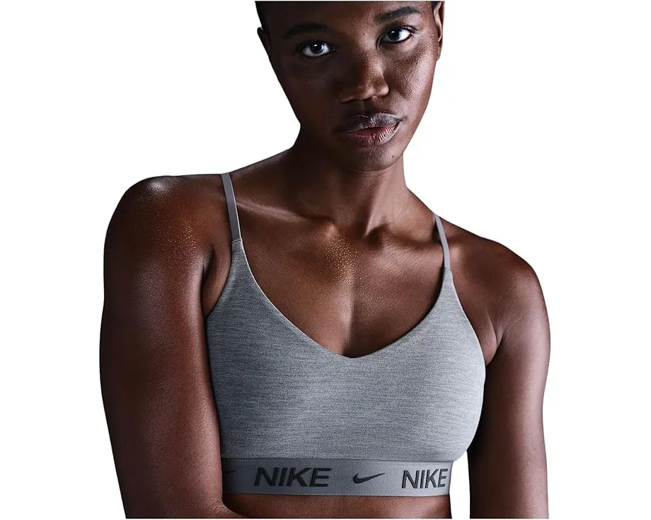 Спортивный бюстгальтер Nike Dri-FIT Indy с легкой поддержкой и регулируемыми бретелями