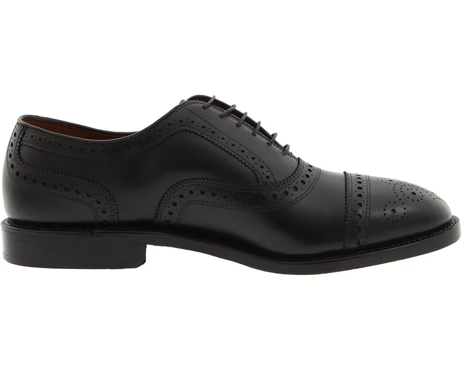 Оксфорды Allen Edmonds Strand с перфорацией и отделкой патina