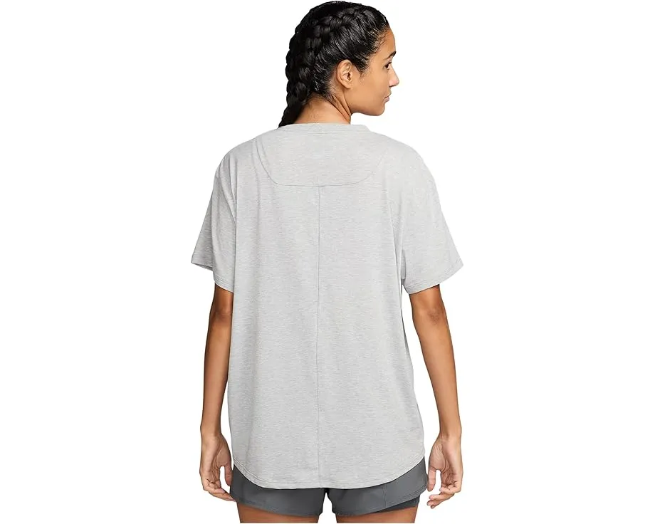 Футболка Nike One Relaxed с коротким рукавом и технологией Dri-FIT