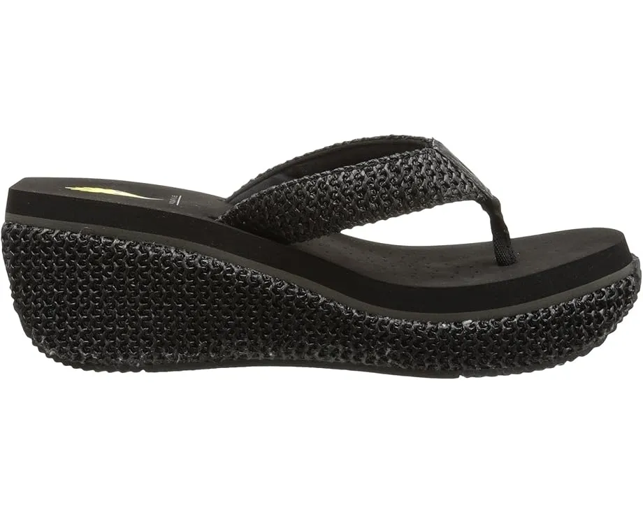 Сандалии VOLATILE Island на платформе с плетеными ремешками и текстурированной подошвой