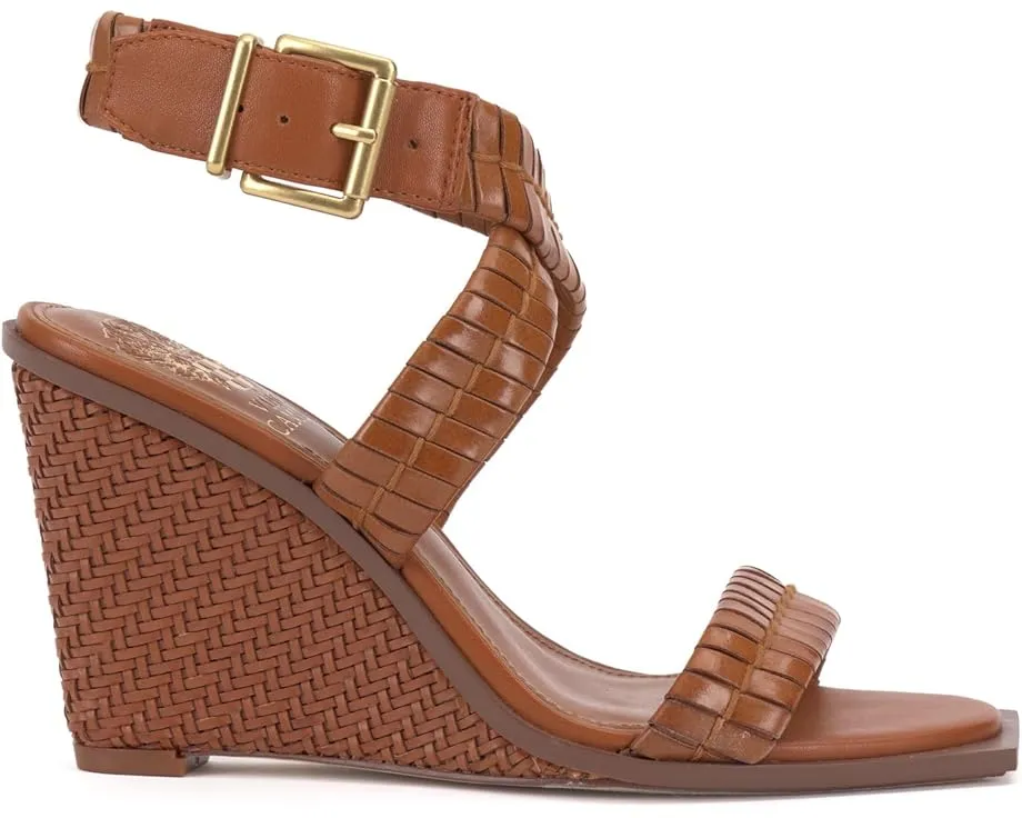 Сандалии Elynna от Vince Camuto со стразами