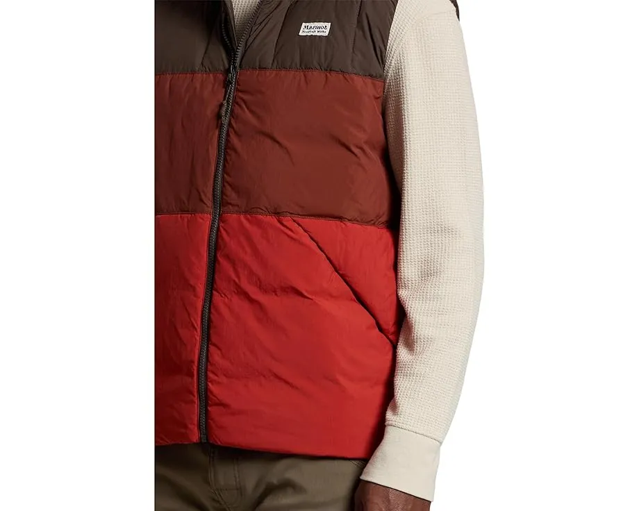 Пуховик Ares от Marmot с утеплителем 700 fill power и карманами на молнии