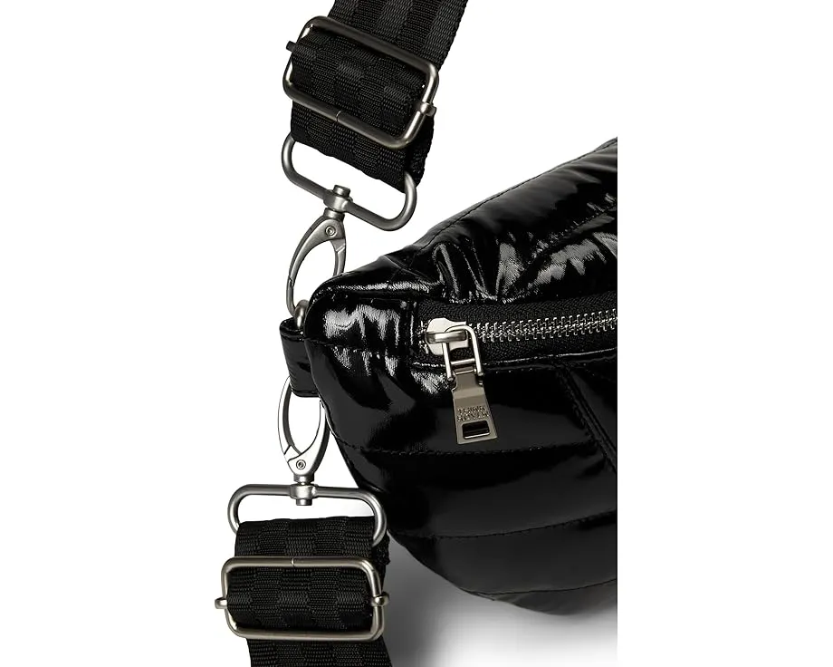 Поясная сумка THINK ROYLN Little Runaway с глянцевым стеганым дизайном