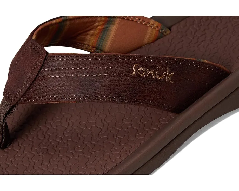 Сандалии Sanuk On The Rocks с быстросохнущим верхом и анатомической поддержкой