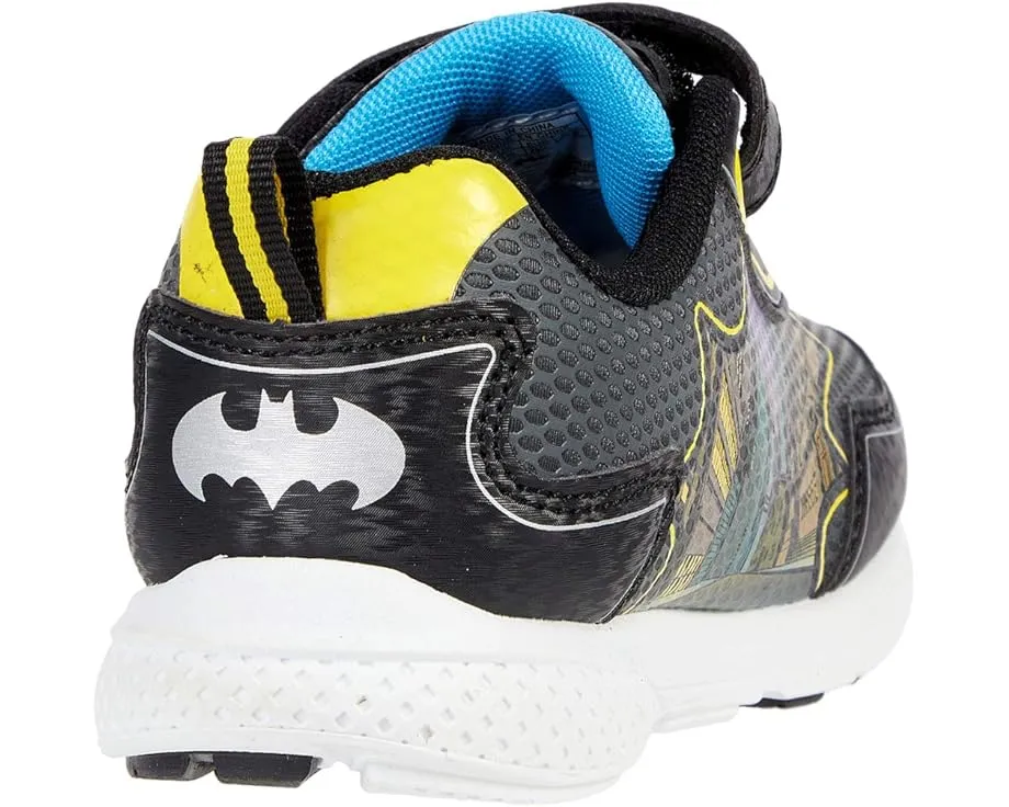 Кроссовки Josmo Batman Lighted для малышей и маленьких детей со светящейся подошвой