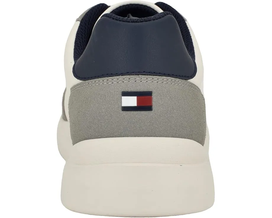 Кроссовки Chafik от Tommy Hilfiger с T-образным носком и экологичными материалами