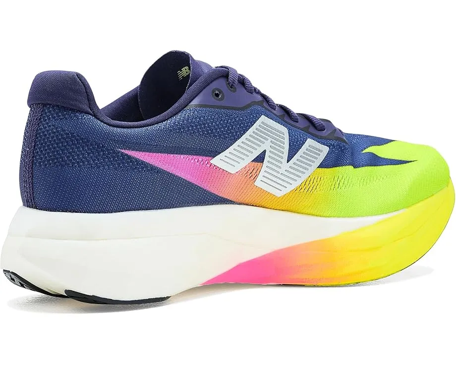 Кроссовки New Balance FuelCell SuperComp Elite v5 для соревнований с карбоновой пластиной