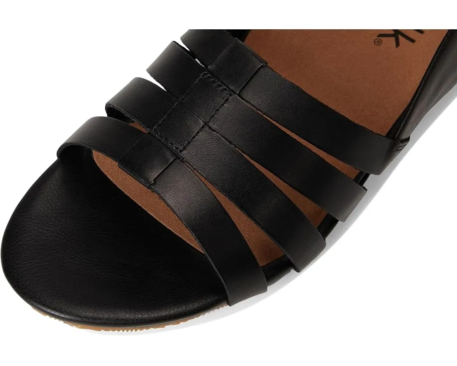 Сандалии SoftWalk Cozumel на квадратном каблуке с эластичной вставкой