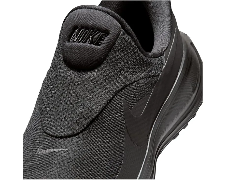 Кроссовки Revolution 8 EasyOn от Nike с пеноматериалом и дышащим верхом