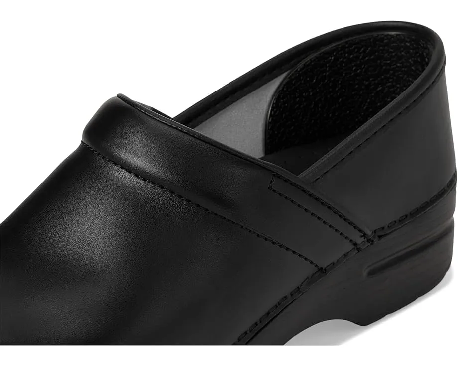 Клог Dansko Professional с кожаным верхом и качающейся подошвой