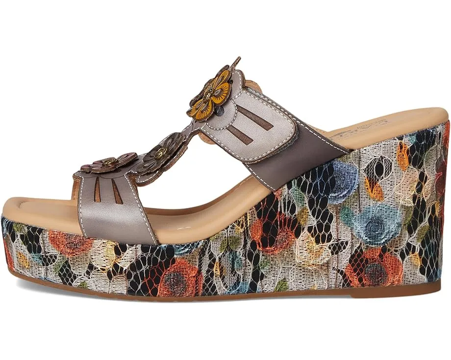 Сандалии Caprice с цветочными аппликациями и клиновидным каблуком