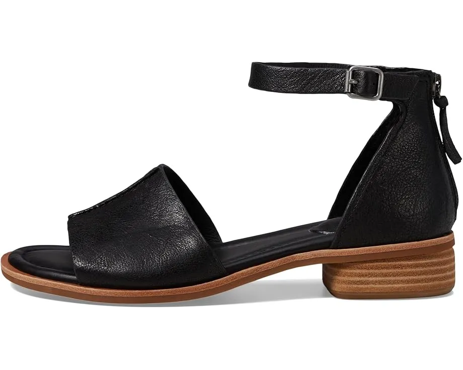 Sofft Faxyn из мягкой итальянской кожи с регулируемой лямкой