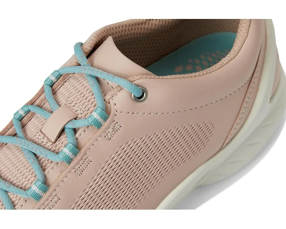 Женские кроссовки ECCO BIOM FJUEL Zephyr с технологией FLUIDFORM и перфорированной кожей