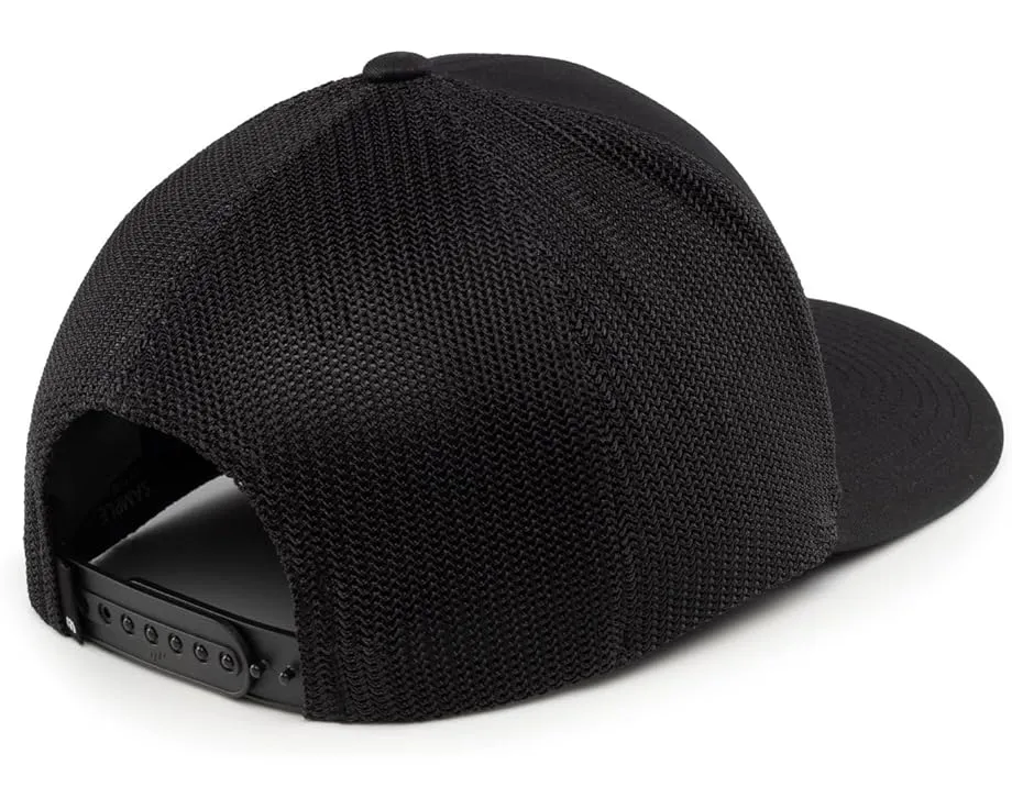 Кепка TravisMathew The Patch Floral с цветочным патчем и технологией Flexfit