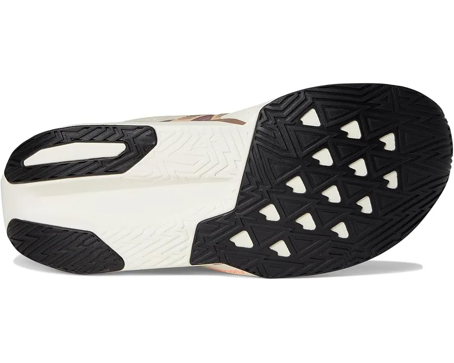 Тренировочные кроссовки New Balance FuelCell Rebel v5 с отзывчивой амортизацией