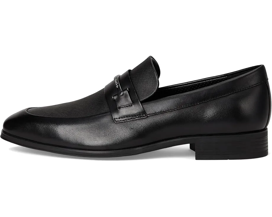 Лоферы Calvin Klein Dillie с металлическим акцентом и миндалевидным носком