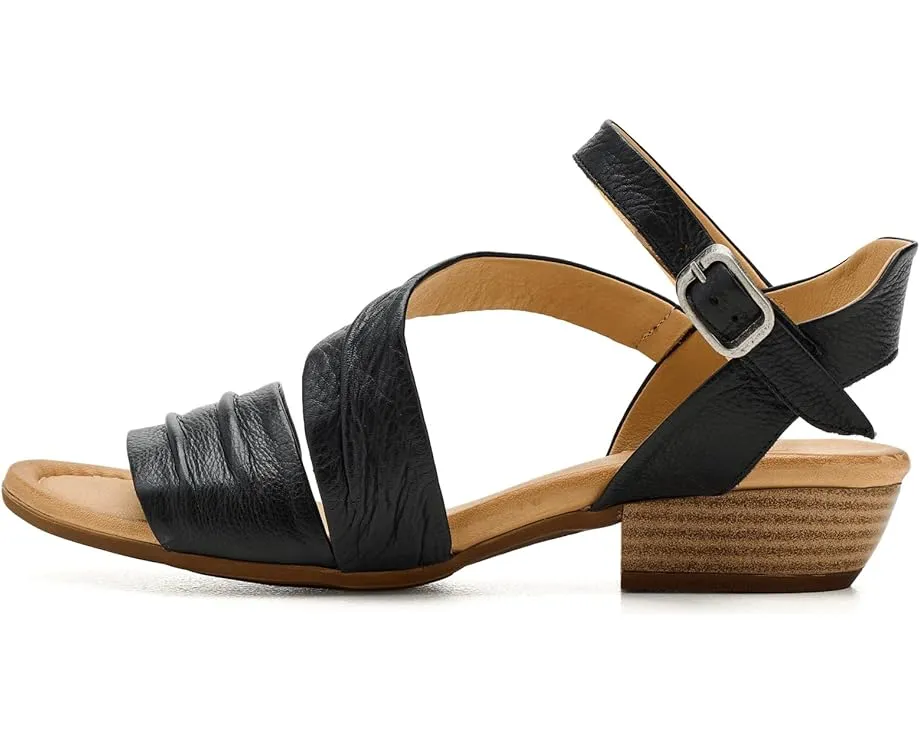 Босоножжки Miz Mooz Capri на каблуке с асимметричными ремнями