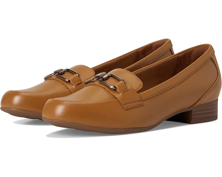 Лоферы Juliet Echo от Clarks из кожи с декором horsebit и каблуком