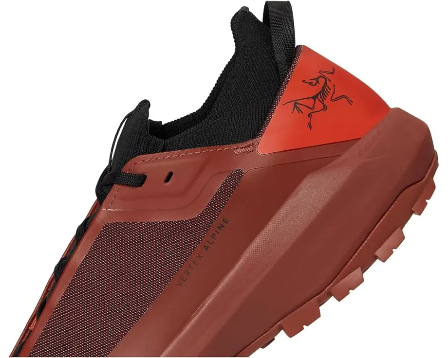 Кроссовки Vertex Alpine с цельным мыском и подошвой Vibram MegaGrip