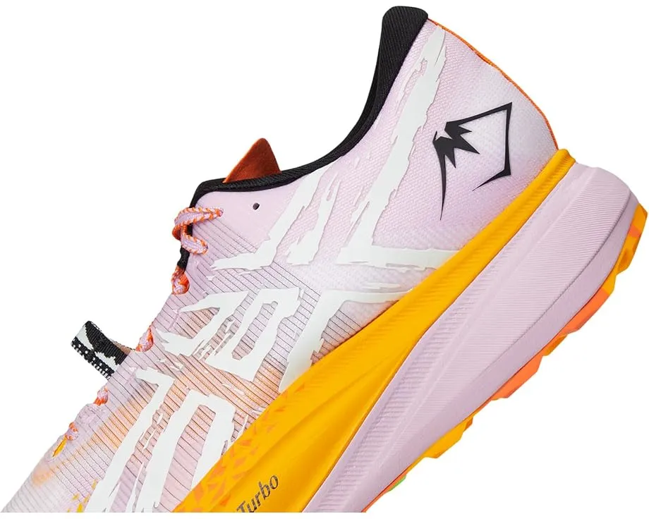 Трейловые кроссовки ASICS Metafuji с технологией FF BLAST PLUS и углеродной пластиной