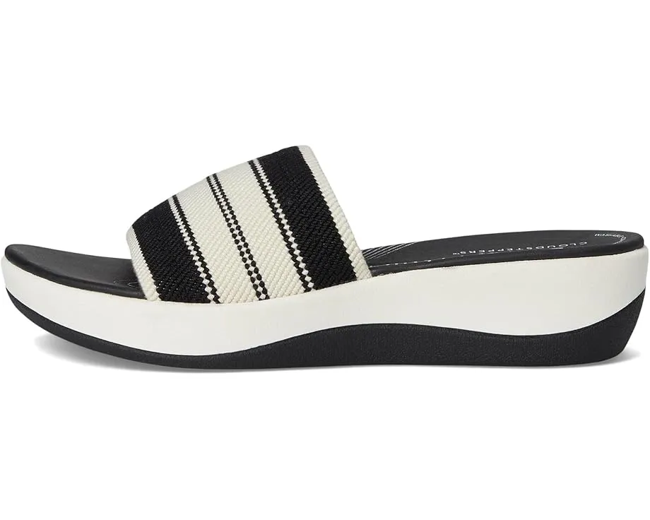 Сандалии Clarks Arla Hollis из коллекции Cloudsteppers на подошве из ЭВА