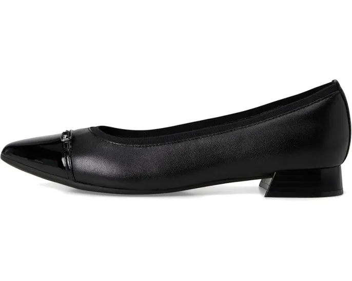 Балетки Natalyn Dusk от Clarks с заостренным носком и пряжкой