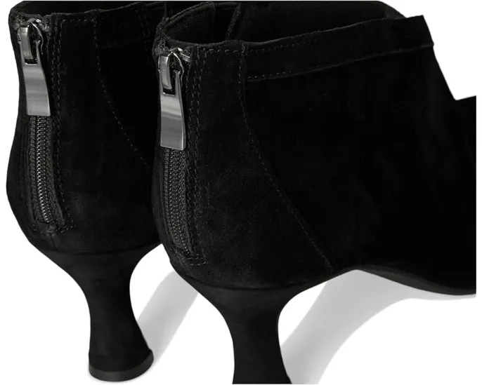 Туфли Clarks Kataleyna Sol на котячьем каблуке с острым носком